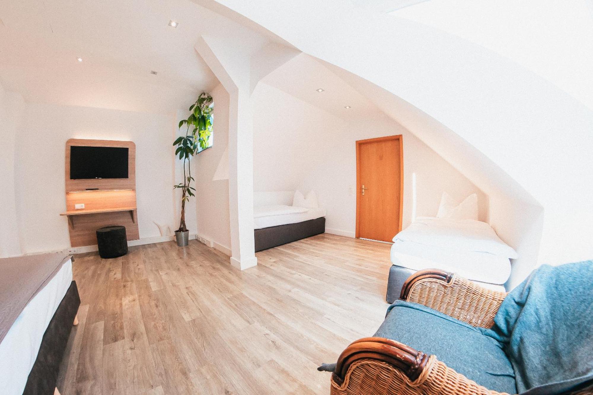Palais Motel *